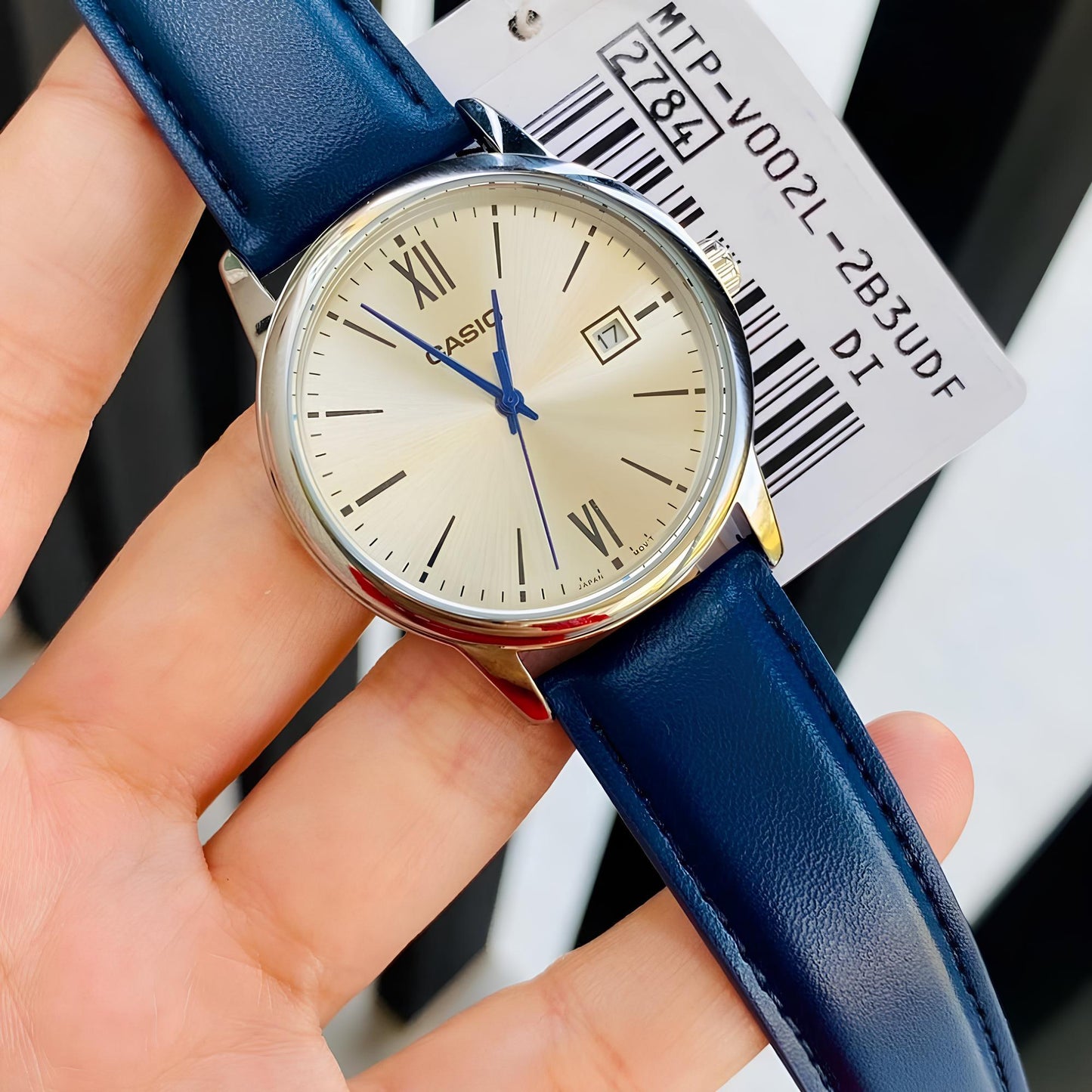 Reloj Mtp-V002l-2b3 Hombre Analogo Cuero